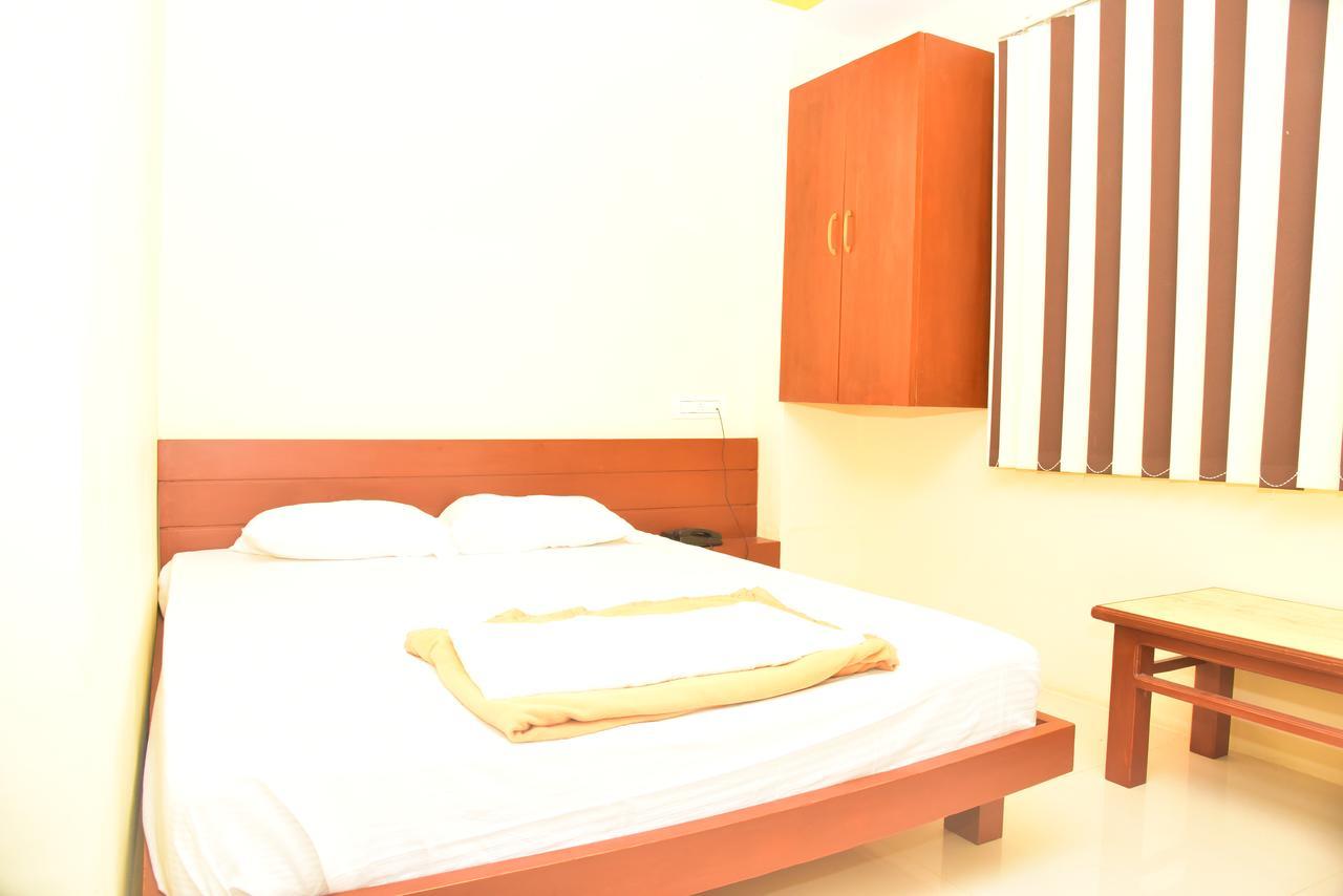 Bright Palace Restaurant And Residency Otel Shimoga Dış mekan fotoğraf